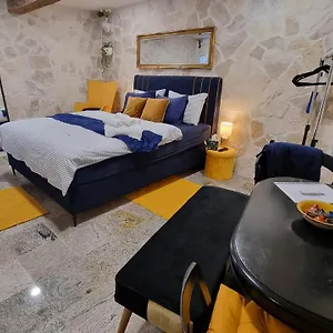 https://stone-studio.hotelinzadar.com